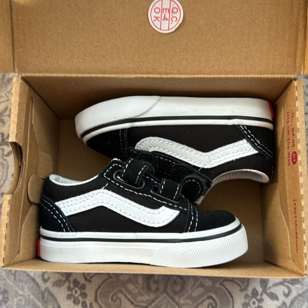New Vans Balck & White 4.0 Toddler